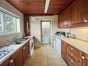 Kitchen- click for photo gallery